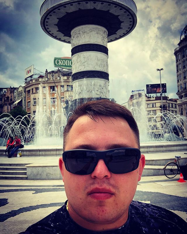 artem_patskevich в LOOKY. #life,#jobs,#workingout,#working,#biz,#officemate,#business,#ilovemyjob,#businesswoman,#workhard,#workshop,#officelife,#office,#instajob,#workinprogress,#dayjob,#job,#workhardplayhard,#instawork,#businessowner,#workflow,#businesstrip,#atwork,#jobb,#work,#businessman,#workout. Будь мудрей! Никому...