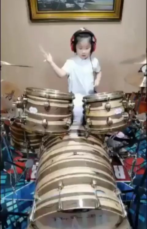 michaelg_dr в LOOKY. #youngtalent,#young,#youngdrummer,#drummer. #youngtalent #young ...