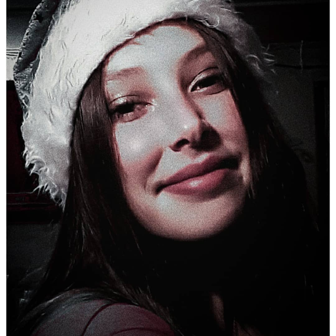 di_20h in LOOKY. . Happy New Year 🎄❤