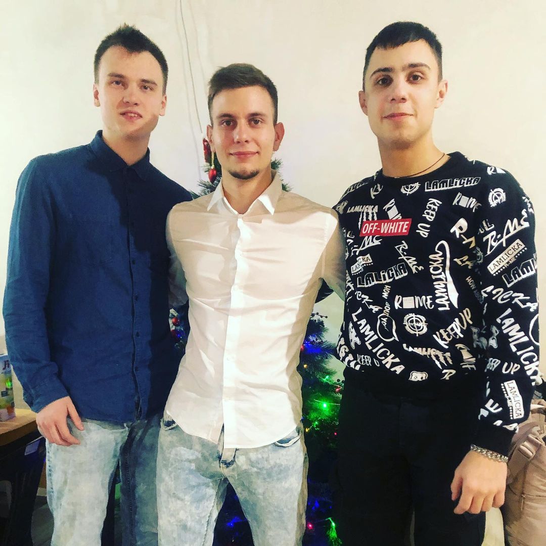 Спасибо за Новый год! ❤️Спустя много лет все равно вместе. Не все близкие были рядом, но мысленно всегда с вами! Всех обнял🙏❤️🤞