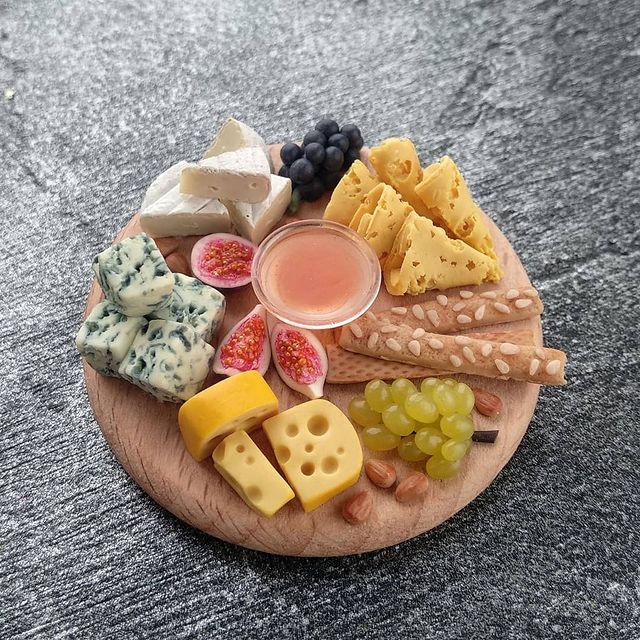 mousyspb в LOOKY. #miniature,#miniatures,#dollhouse,#miniaturefood. Все таки в прошлом г...