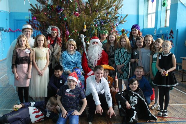 baganschool1 в LOOKY. #мбоубаганскаясош,#баган,#баганскийрайон,#ёлка,#новыйгод2021. #мбоубаганскаясош #б...
