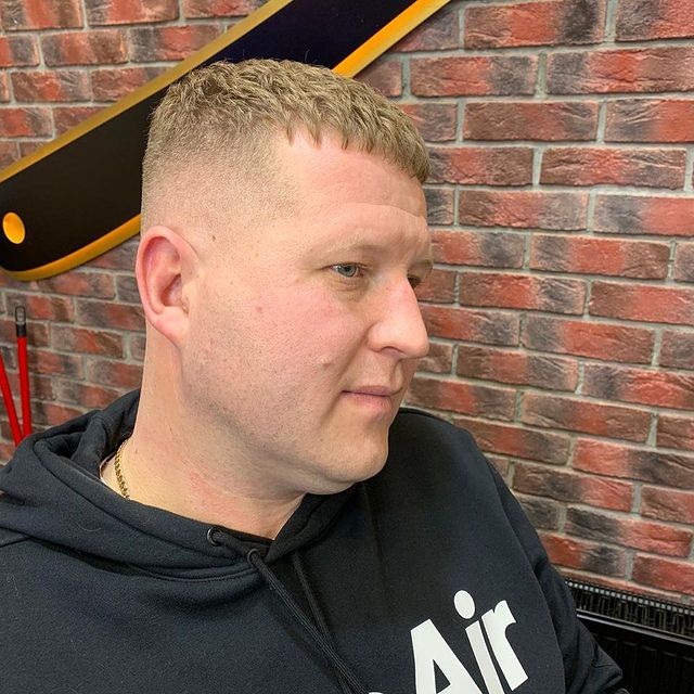 andrewmogout_barber в LOOKY. #барбершопбронницы,#стрижкабронницы,#барбербронницы,#бронницыдети,#бронницыстрижки,#олдбойбронницы,#бронницымамы,#bronnitsy,#barbergrammers,#barberstyle,#fade_players,#100kbarbers,#worldofbarbers,#hairstylesgents,#menshairs,#menshairworld,#barberzoneworldwide,#sharpfade,#barberstyledirectory,#notoriousbarbers,#top_barberpost,#fadegame,#russian_barberpost,#dcprorussia. Skinfade and texturi...