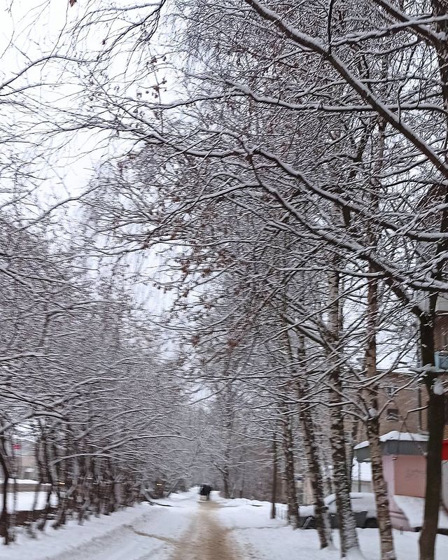 lessya_000 в LOOKY. . Что-то в этом смазан...