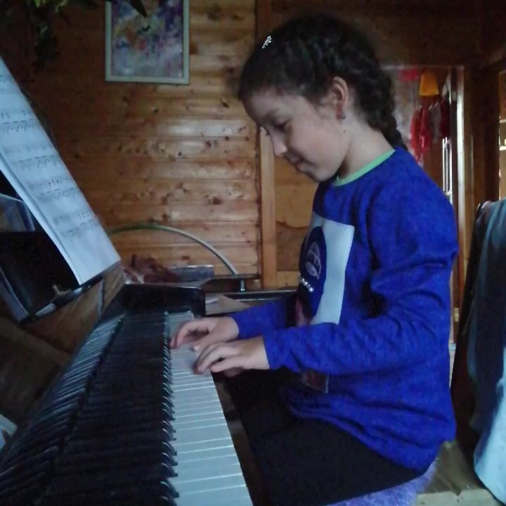 mukaramamavletov в LOOKY. #деньмузыки🎶,#мбоушкола7,#советскийрайонуфы,#деньмузыкившколе7🎶. 🎶🎶🎶
.
.
@ufa_scho...