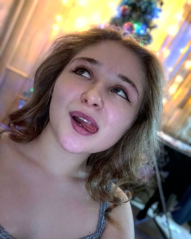 angelina_zlt_74 в LOOKY. . null