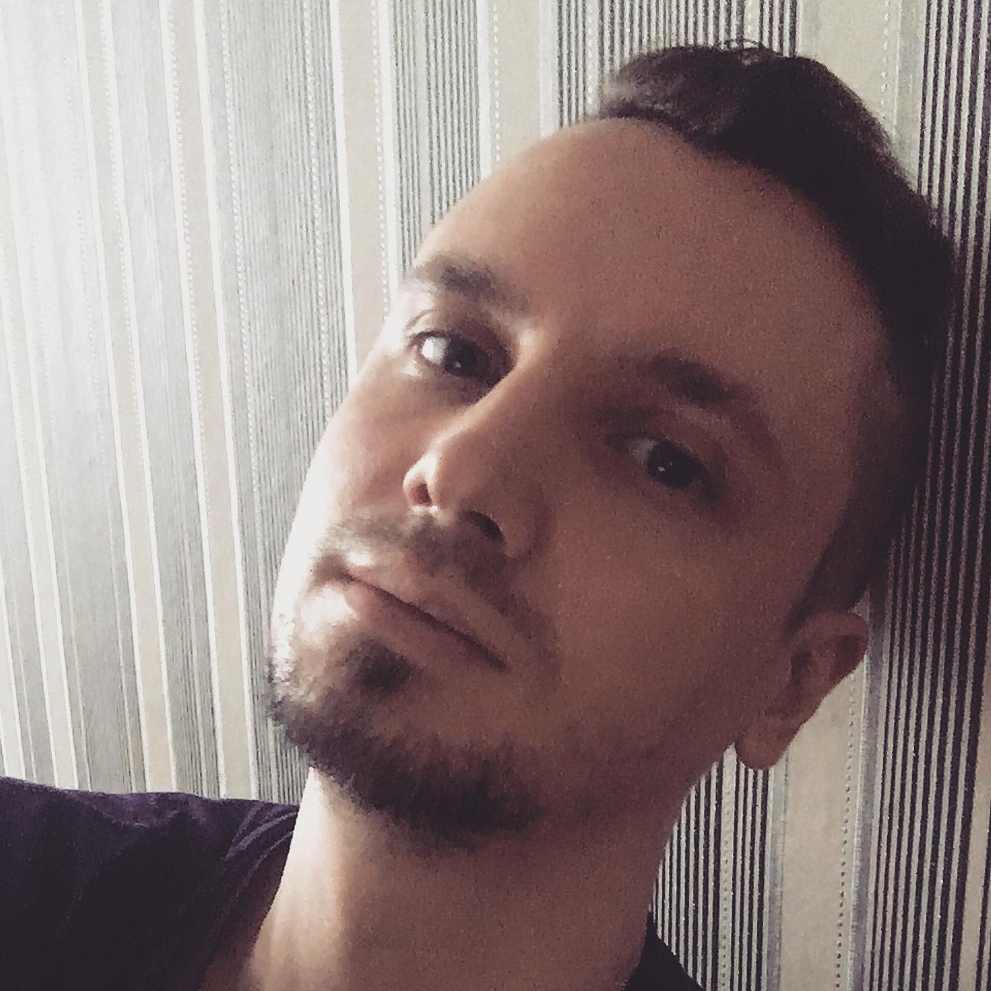 Прими себя таким, какой ты есть, если только у тебя не раздвоение личности. #Нерюнгри #Дом #ДомаХорошо