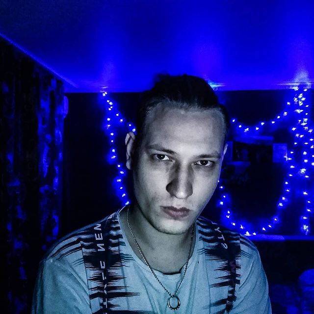 __._._davie_._.__ в LOOKY. . null