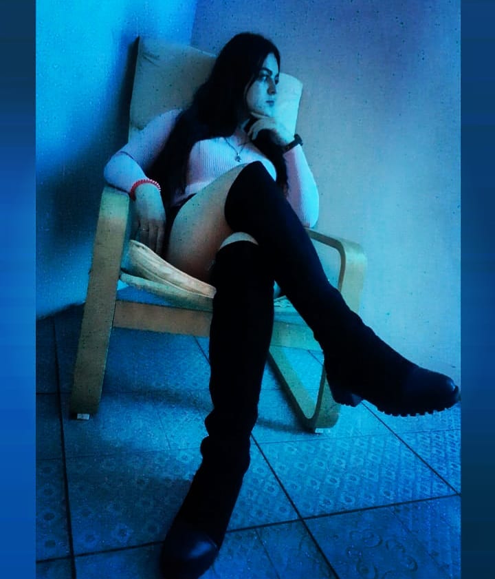 kari___karimova в LOOKY — — Чтo c пpоблeмoй? 
— Я eё pешила. 
— И кaк ты eё pешила? 
—