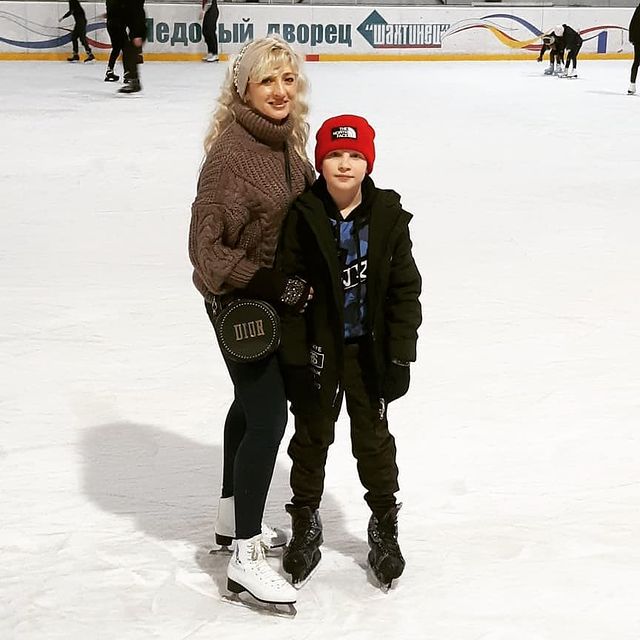 karinchik_love_is в LOOKY. #ледовыйдворец,#Шахтинец. #ледовыйдворец #Шахт...