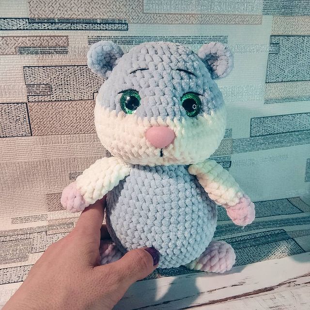 handmade_by_bespalovanadezhda в LOOKY. #марафон,#marafon,#marafonwildforest,#дикийлес_хомяк,#вяжутнетолькобабушки,#вязаниекрючком,#вязание,#вязанаяигрушка,#рукоделие,#ручнаяработа,#амигуруми,#amigurumi,#handmade,#crochet,#crochettoys,#yarnart,#yarnartdolce,#himalaya,#himalayadolphinbaby,#плюшеваяпряжа,#плюшевыйхомяк,#зима,#2021,#январь. Хомяк

 @chirka_toys...