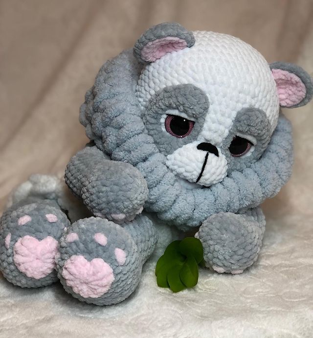 doggett_toys в LOOKY. #пижамница,#пижамницапанда,#пижамницапандочка,#пандапо,#ручнаяработа,#сделанослюбовью,#вязаннаяпанда,#вязаниедетям,#вязанныйдруг,#вязаниемалышам,#хобби,#любимоедело,#подаркиродники,#подаркидетям,#doggetttoys,#панда_и_мишка. Панда или бамбуковыи...