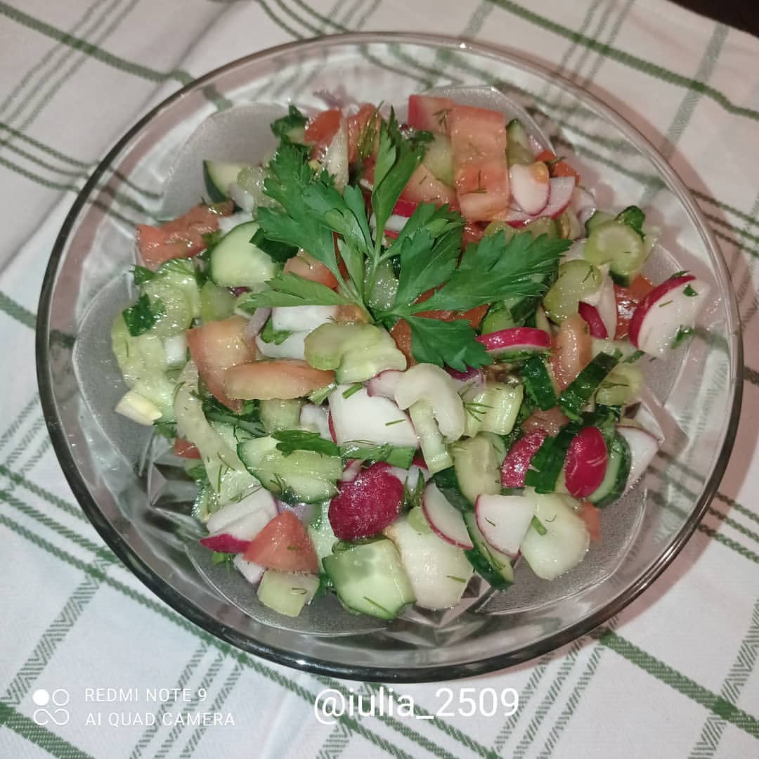 iulia_2509 в LOOKY. #салат,#люблютакое,#кушатьхочется,#юлияfood,#едадолжнабытьвкусной,#этовкусно,#едадлясемьи,#выпечка,#еданаплите,#готовимдлялюбимых,#готовимдома,#кулинария,#рецепт,#домашняяеда,#быстроивкусно,#люблюготовить,#быстрыйужин,#моякухня,#instagram,#instafood,#food,#рецепты,#вкусно,#быстраяготовка,#еда,#завтрак,#обед. Салатик.
Сельдерей
П...