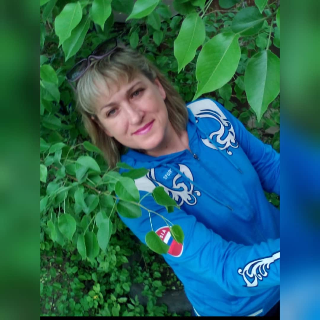 Оксана Петренко в LOOKY. #безвложений,#работа,#любимая,#безлто,#безпродаж,#лайк,#класс#звезды,#вселенная,#супер. Давайте знакомиться�...