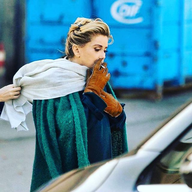catherinedeneuveoficial в LOOKY. . 🎥🔥🚬