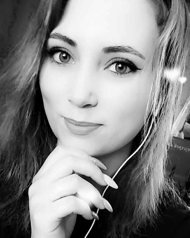 lelik0 в LOOKY — Боже какая я дура.
С красивой фигурой.
С пустотой в голове.
