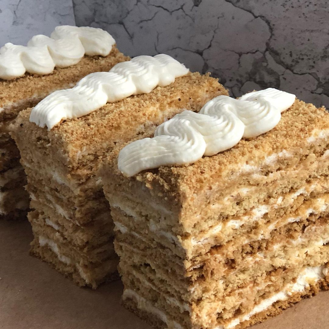 tatanafeiachila in LOOKY. #люблюпечьвкусняшки. Медовик порционно, м...
