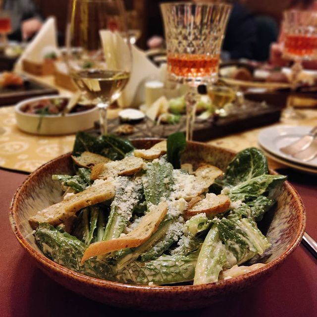 russian__fox в LOOKY. #пенатыресторан,#цезарьскурицей. Состояние гастрономи...