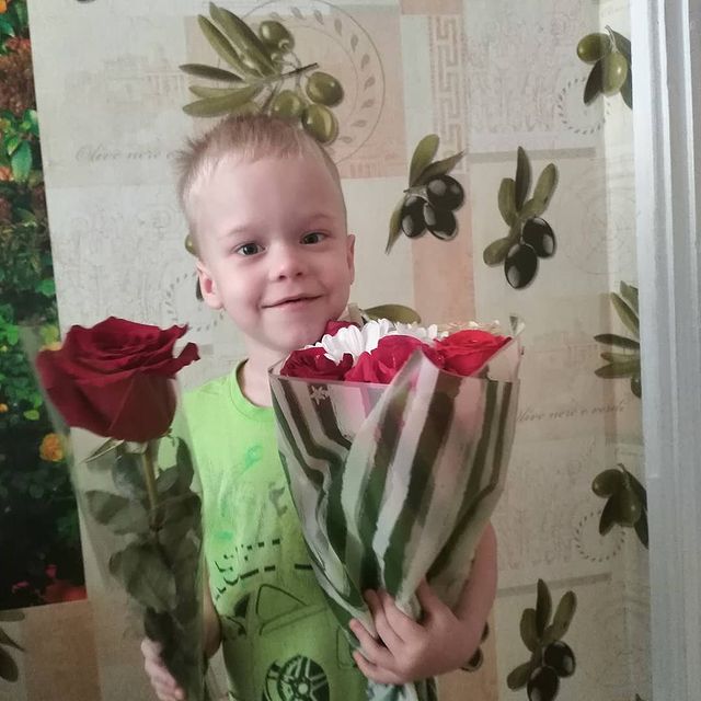 bratan_27rus в LOOKY. . Поздравил маму с 8 м...