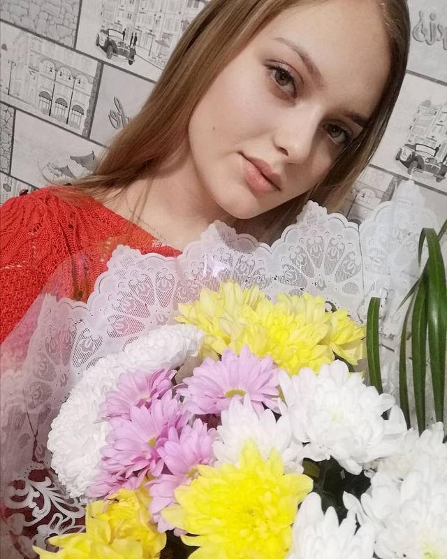 alena_chebotaeva99 в LOOKY. #муж,#радует,#праздник,#8марта,#с,#праздником,#девчули. #муж#радует#праздник...