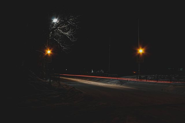 dimka_dobryi в LOOKY. #adobelightroom,#adobe,#photoshop,#night,#снег,#зима,#дорога,#фонарики,#ночь,#ночь,#deserteam. Решил выложить по ча...