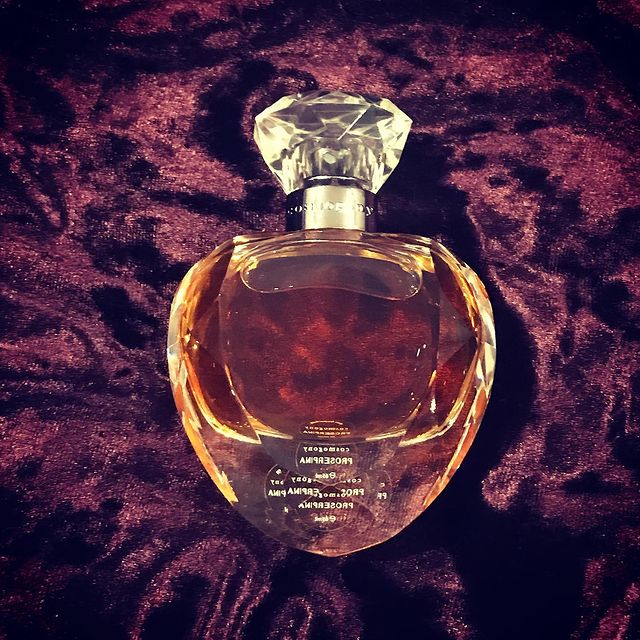 cosvitalista в LOOKY. #truenichefragrance,#cosmogonyproserpina,#proserpinabrocard,#космогония,#самасебепарфблогер,#российскаяпарфюмерия,#proserpina. Моя Прозерпина♥️Cosm...