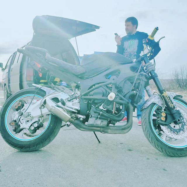 pro100stupack в LOOKY. #ямахар6#yamaha#r6#stuntriding#минусинск,#абакан#братскиймост#. Капитальный красавчи...