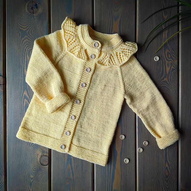 zefirka_dzr в LOOKY. #кардиганспицами,#вяжеммалышам,#кофточкаспицами,#knitting,#вяжутнетолькобабушки,#babyknitting,#новорожденным,#little,#knittingprops. Весна — ещё та дама!...