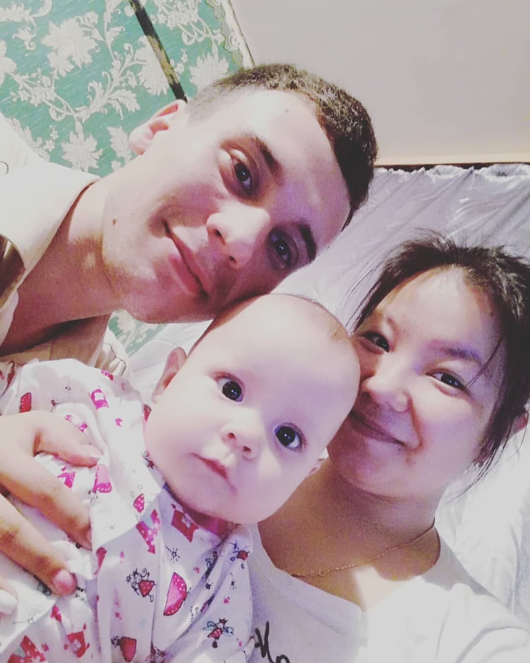 volk_15_24 в LOOKY. . Доченьке нашей мален...
