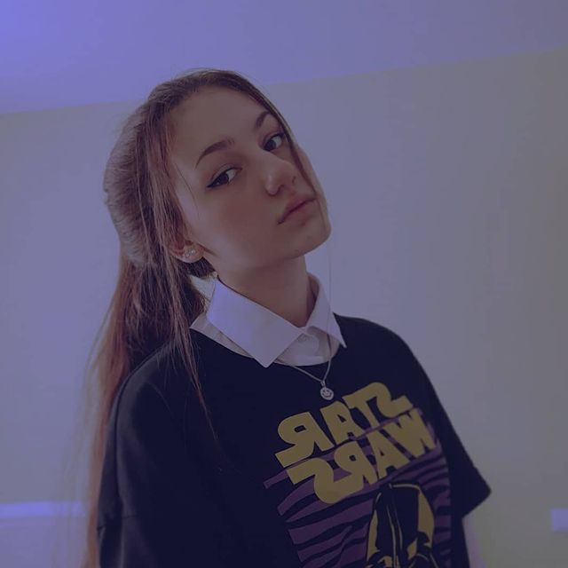 kkkkkk_kv в LOOKY. #starwars,#1999. ✖♠️📓

#starwars #19...