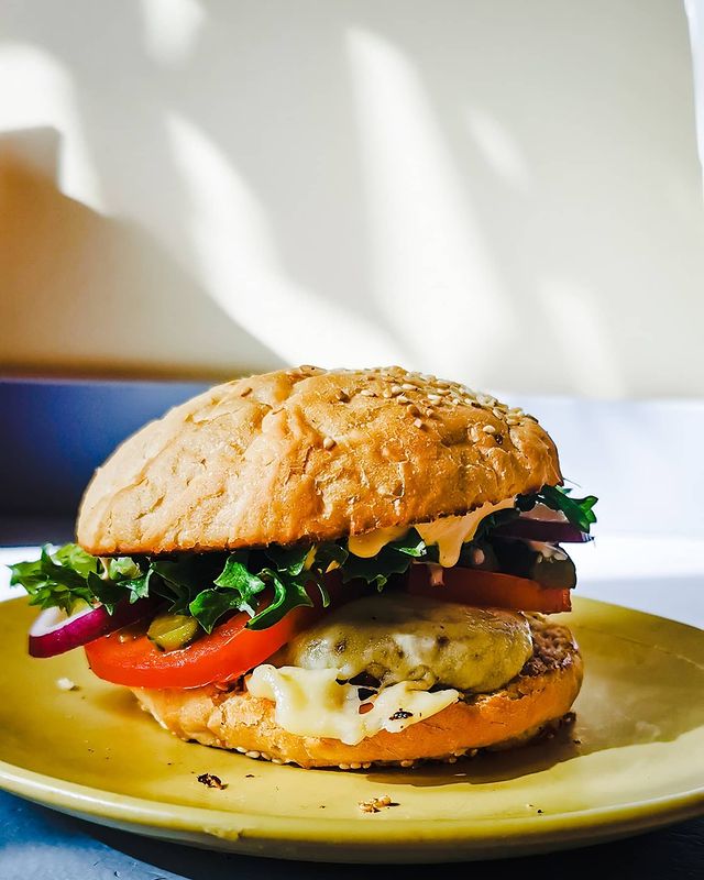 dikayami в LOOKY. #бургер,#рецепты,#еда,#смех. Милашин бургер🍔🍔🍔...