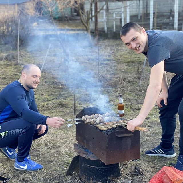 Станислав в LOOKY. #ФанатШашлыка#яВернулся#продолжениеСледует#погодакайф#беларусь#солнышко#гомель#весна#друзья#мясо#жарим#свинина#мангал#отдыхаем#дальшеБудетБольше#повторим#кайфуем#минск#№78. Понеслась! Выходим и...