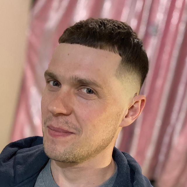 andrewmogout_barber в LOOKY. #барбершопбронницы,#стрижкабронницы,#барбербронницы,#бронницыстрижки,#олдбойбронницы,#bronnitsy,#стрижкибронницы,#barberinspirations,#barberstyle,#modernfreshfades,#rebelbarber,#fade_players,#100kbarbers,#worldofbarbers,#menshairworld,#masterurcraft,#sharpfade,#sftop5,#barberstyledirectory,#top_barberpost,#fadegame,#russian_barberpost,#notoriousbarbers,#dcprorussia,#barber_global. Нафейдил маленько. Т...