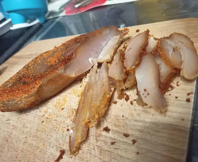 valyushka_shiryaeva в LOOKY. #Shiryaeva_recept,#food,#foodporn,#foodie#foodgasm,#еда,#продукты,#курица,#кпиву,#лайки,#коментарии,#взаимныелайки,#подписказаподписку,#вкусняшки,#ждуреакции,#лайки#коментарии,#большееды,#пп,#давайдружить,#ждувгости,#0404день,#2021будьлучше. 🤩🤩🤩Вяленая курина...