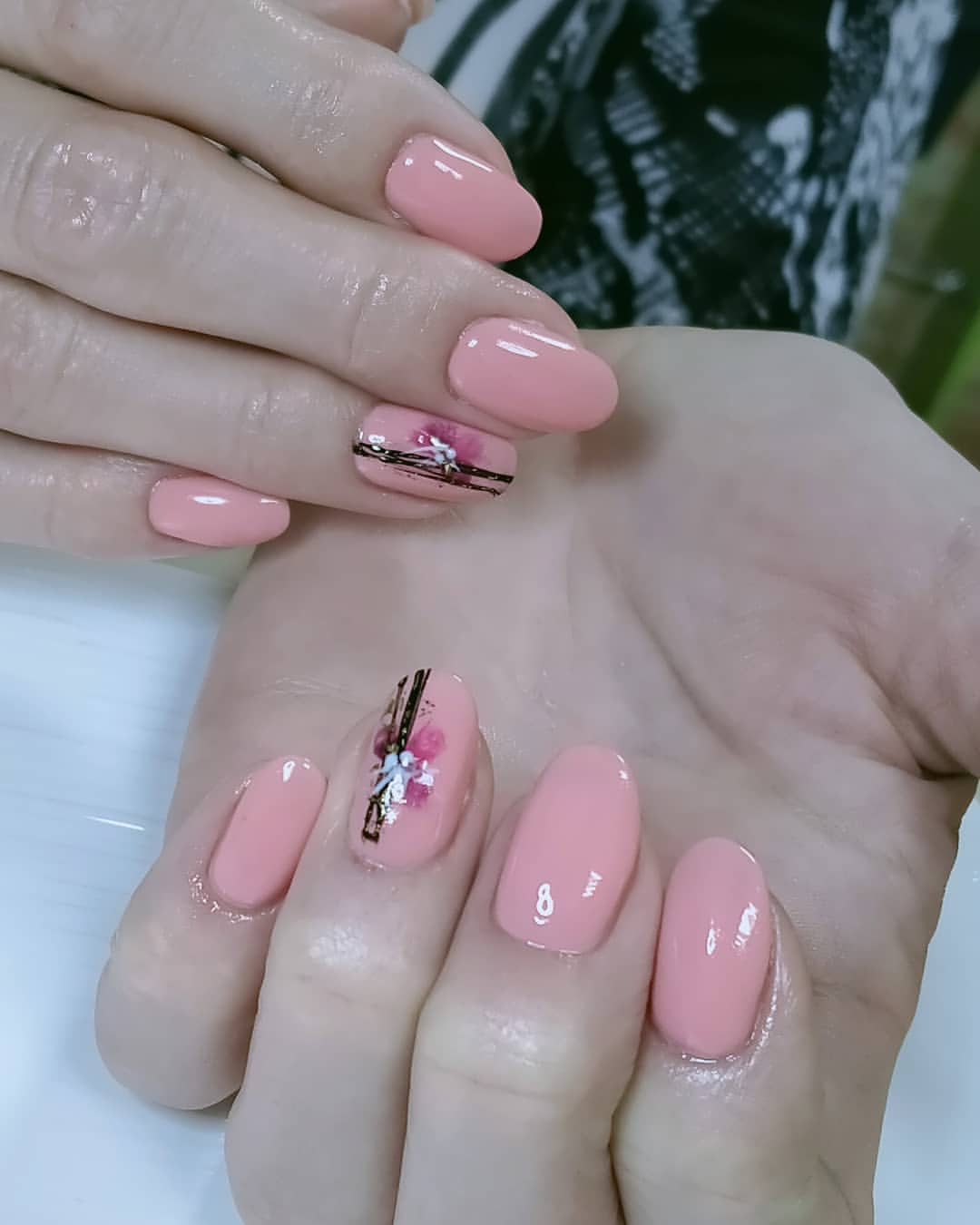 svetikanapa_ в LOOKY — Вот такой дизайн сегодня получился🤗
Коррекция  гелем 💅
.
.