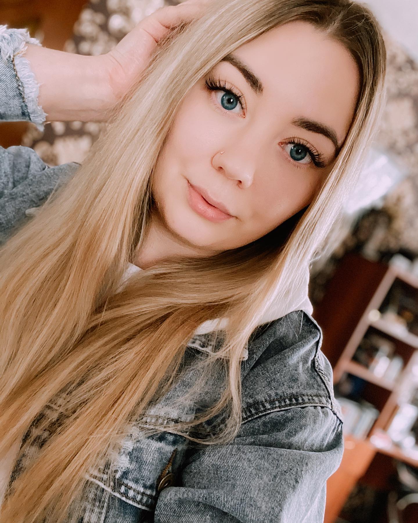ella.li_95 в LOOKY. . 🖤