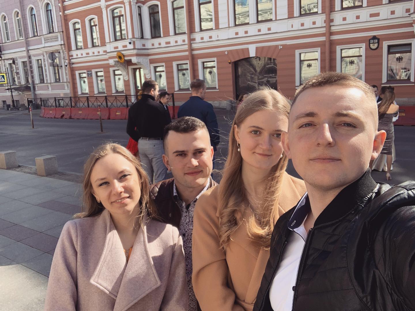 s_demenkov_ в LOOKY. . Обнимаю 🤗 вас💙