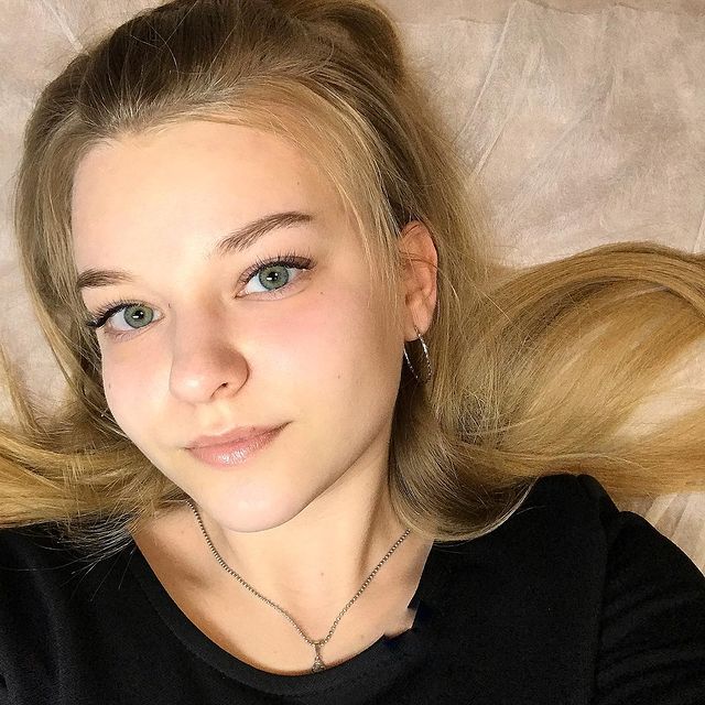 Наращивание ресниц, оформление бровей Ульяновск в LOOKY. . Ну, что за девочка-в...