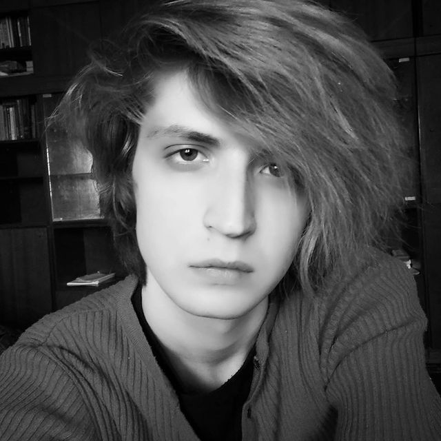 leo_noel_o в LOOKY. #💔,#mood,#sad,#selfie,#blackandwhite,#life,#l4l,#sadness,#broken,#empty,#boy,#madworld,#like. life is not divided ...