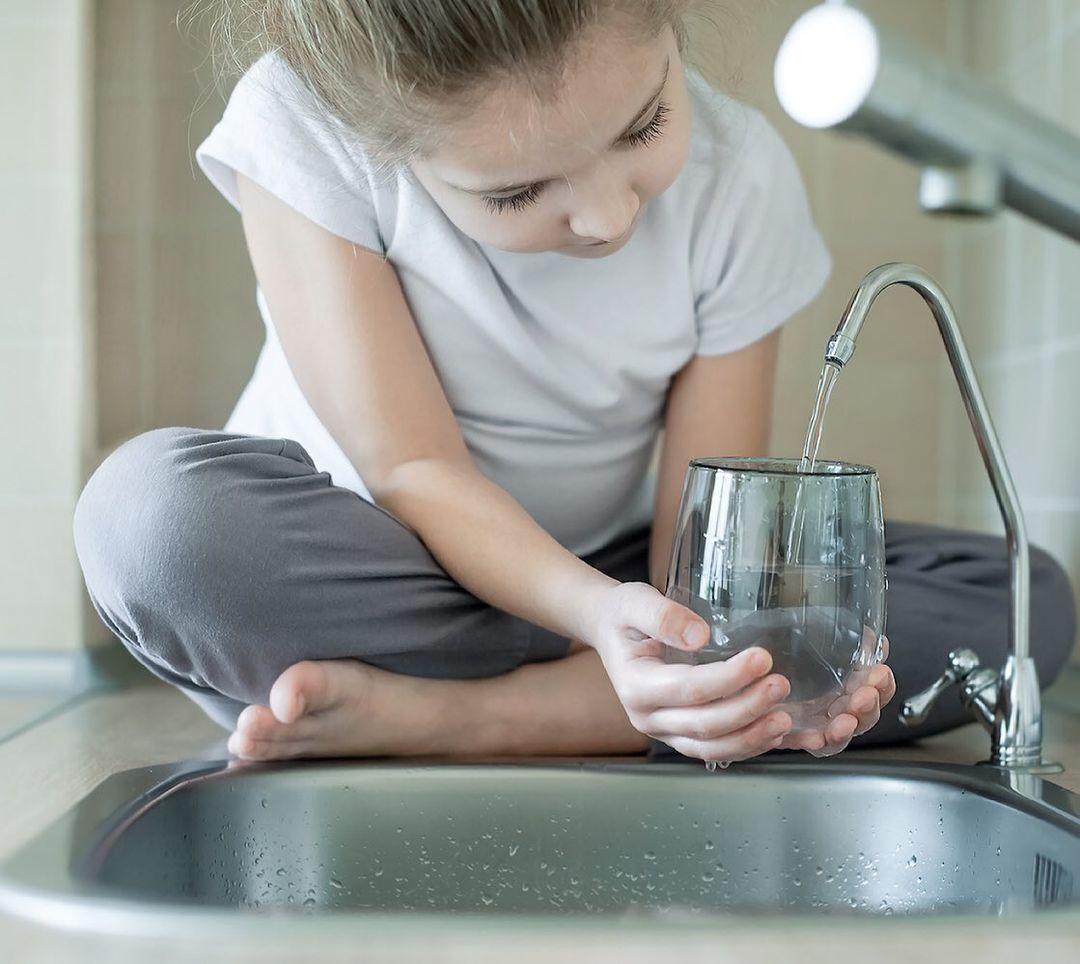 asna.ru в LOOKY — 💧 Заболела голова - выпейте стакан воды. 💧⠀
⠀
Такой лайфха