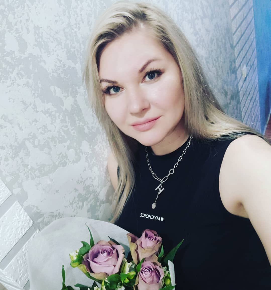 volkova86_official в LOOKY — Женщина должна быть как мëд! С одной стороны мягкая и сладка