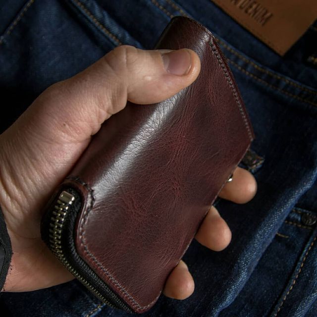 tannedbull в LOOKY. #ручная_работа,#кошелек_из_кожи,#кожа_италия,#leather_crafts,#leathervegtan,#leatherwallet,#женский_кошелек,#аксессуары_из_кожи,#хендмэйд,#sadlestitch. Кошелек на молнии в ...