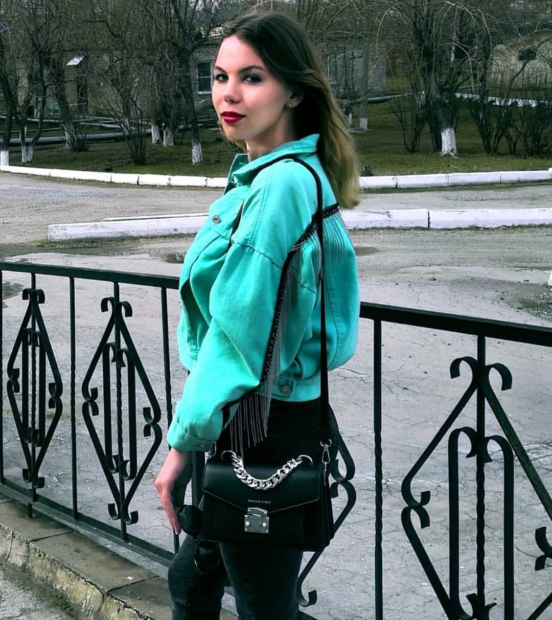 mademoiselle.yt в LOOKY. . null