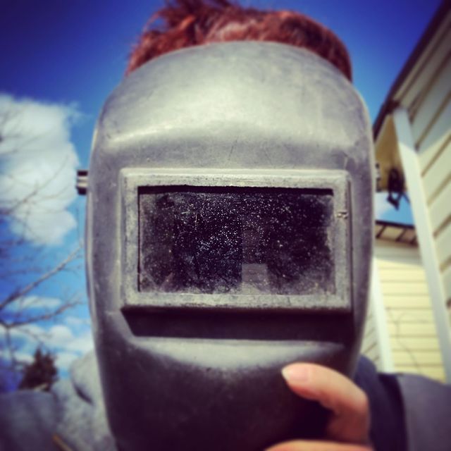 azarika4e в LOOKY. #dark,#welder,#spring,#workinghard,#outdoors,#villagelife,#havinggoodtime,#doingsmthnew,#weekend. Мир, труд, май! #dar...