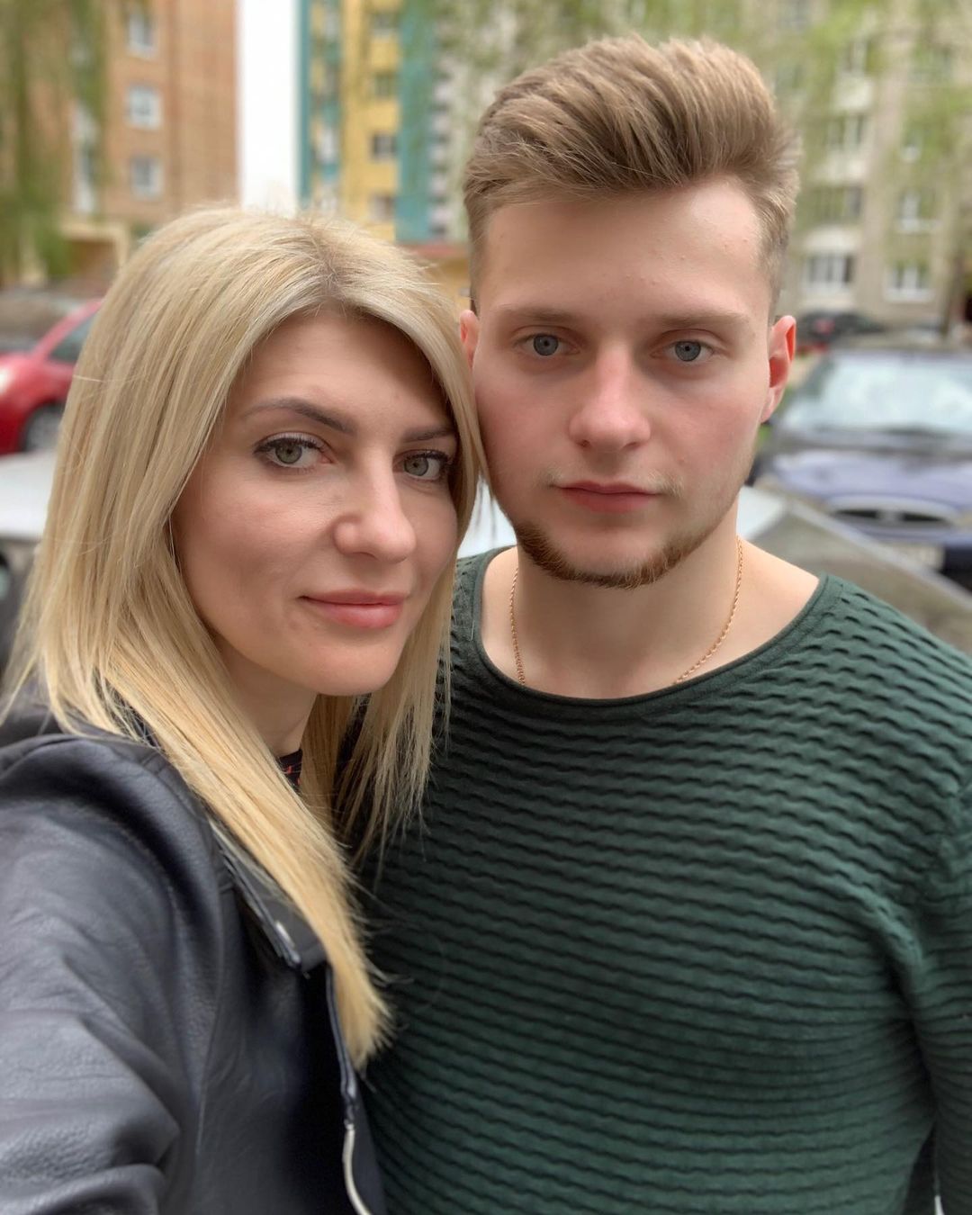 elenaleonchiik в LOOKY — ***
…
Самый лучший мужчина, спору нет, тот, который говорит: