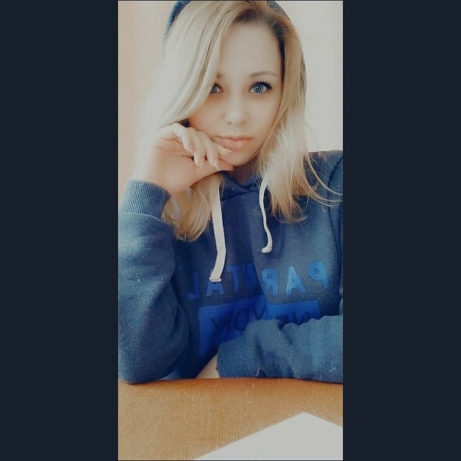 yatmanova_ksy в LOOKY — Я смотрю на тебя
и как будто бы не верю
Что ты мой , я твоя❤