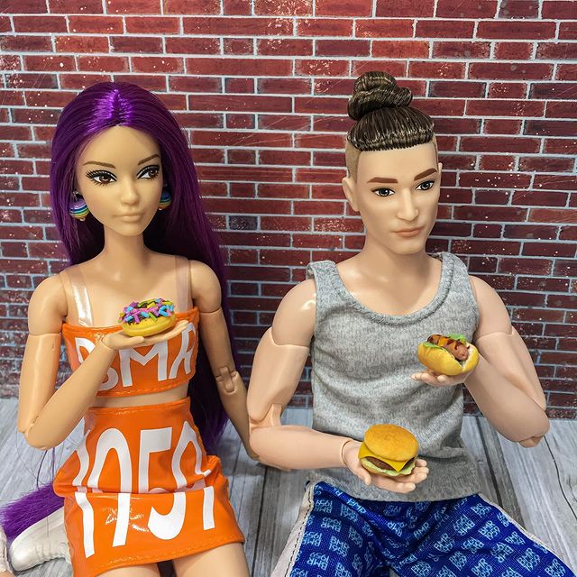 lisizzahut в LOOKY. #barbieminiatures,#dollminiature,#handmadefordolls,#lisitsahut,#dollfood,#miniburger,#minidonuts,#minihotdog,#dollaccessories,#polymerclayminiature,#лисичкинаизбушка,#кукольнаяминиатюра,#едадлякукол,#миниатюрадлякукол,#полимернаяминиатюра,#едадлябарби. ❗️SALE❗️
Разбирала м...