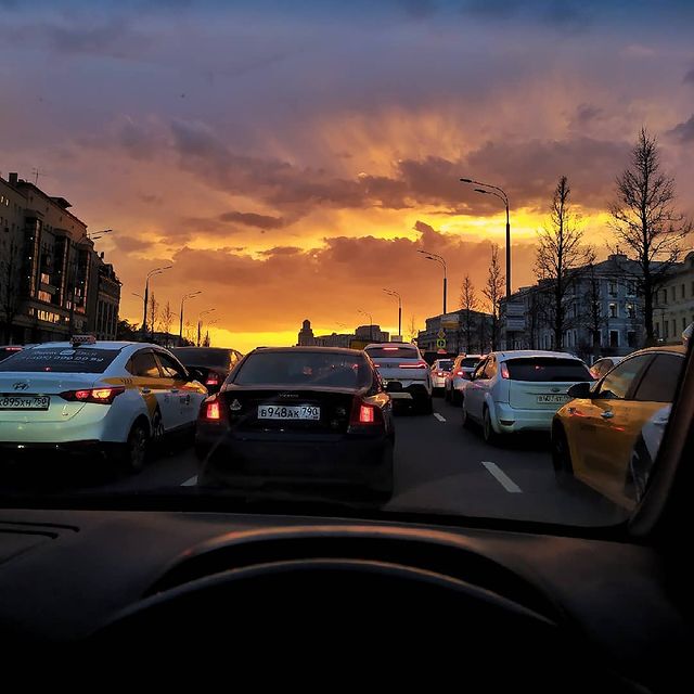zubr420 в LOOKY. #фото,#закат,#дорога,#москва,#photo,#moscow,#road,#sunset,#zubr420. В дороге иногда нече...