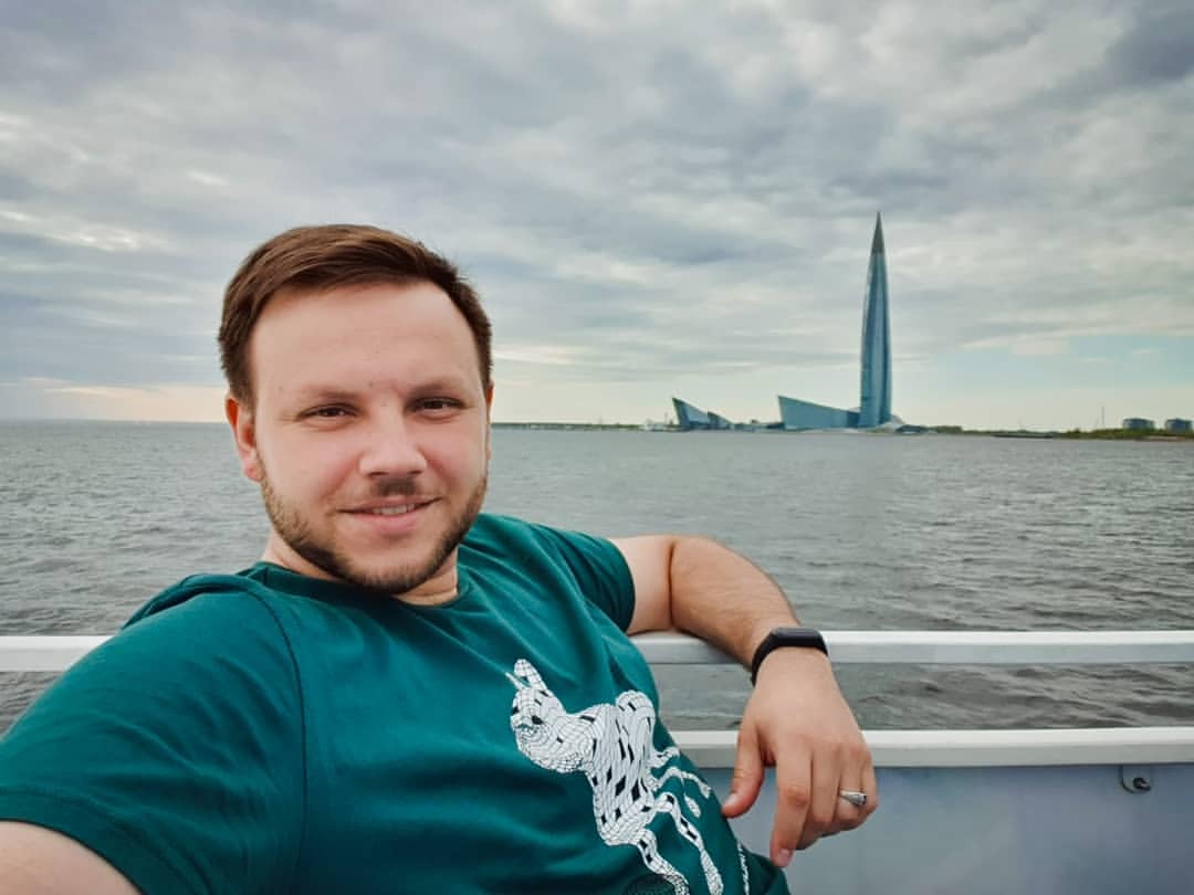 sergey_kruzin in LOOKY. . null