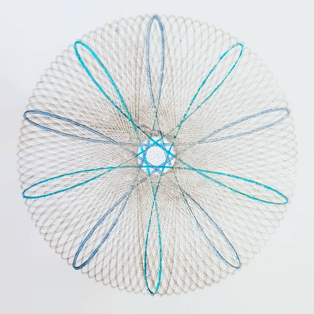 #spirograph #spirography #metallicgelpens #glittergelpens